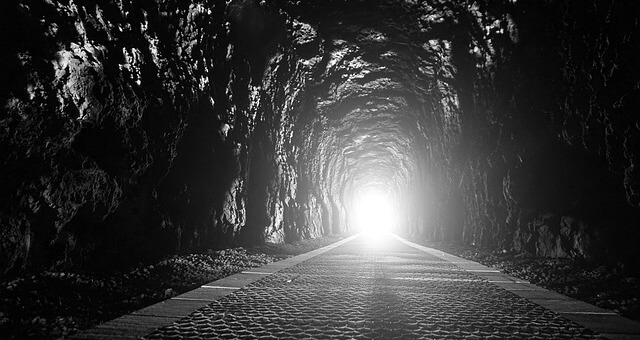 Nahtoderfahrungen Licht Tunnel